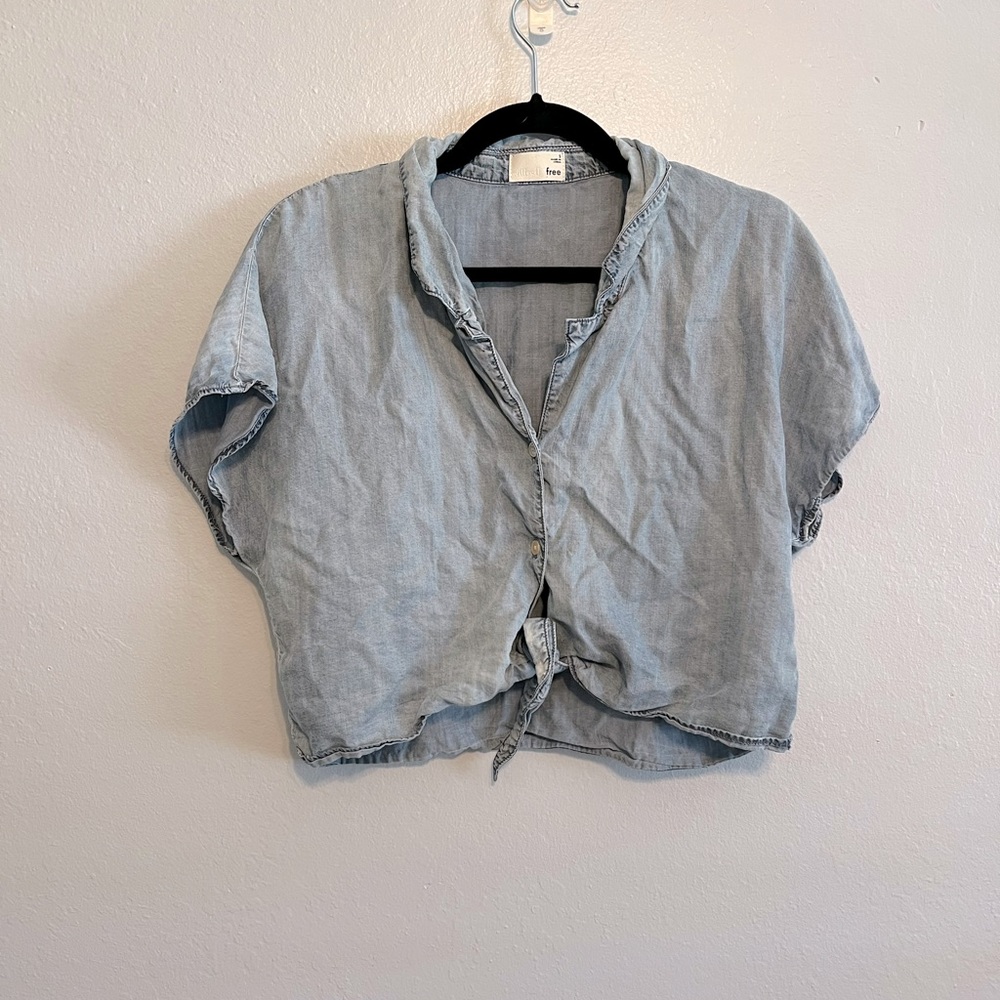 Aritzia Wilfred Free Chambray Crop